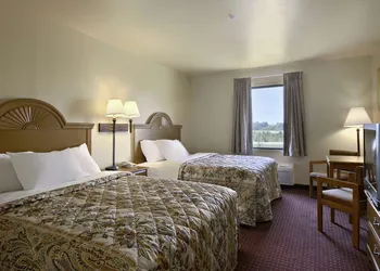 Days Inn by Wyndham Centre hotel thumbnail 4