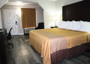 Days Inn by Wyndham Moulton hotel thumbnail 8