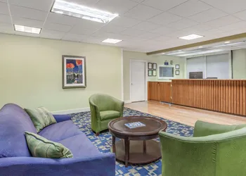 Days Inn by Wyndham Cullman hotel thumbnail 2