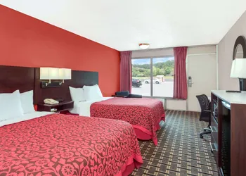 Days Inn by Wyndham Cullman hotel thumbnail 4
