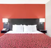 Days Inn by Wyndham Cullman hotel detail image 5