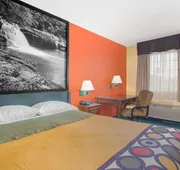 Super 8 by Wyndham Talladega AL hotel detail image 3