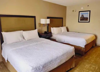 Summit Suites hotel thumbnail 4