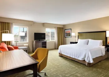 Summit Suites hotel thumbnail 8