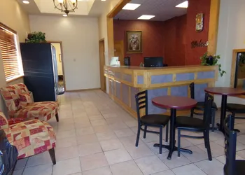 Super 8 by Wyndham Gillette hotel thumbnail 6