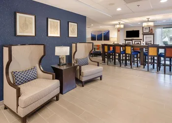 Hampton Inn Covington hotel thumbnail 3