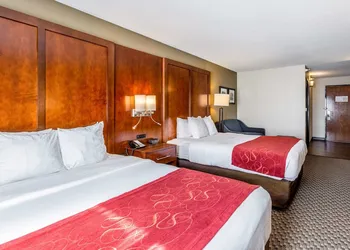 Comfort Suites Escanaba West hotel thumbnail 3