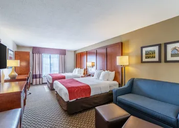 Comfort Suites Escanaba West hotel thumbnail 5