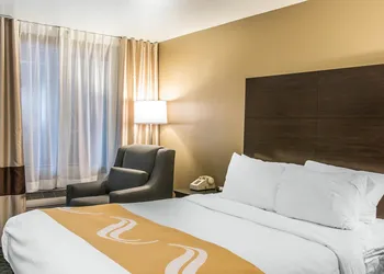 Quality Inn & Suites Houghton Downtown hotel thumbnail 7