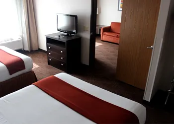 Holiday Inn Express Houghton-Keweenaw by IHG hotel thumbnail 2