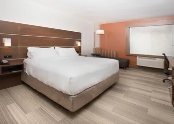 Holiday Inn Express Houghton-Keweenaw by IHG hotel thumbnail 6