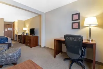 Comfort Inn Iron Mountain North hotel thumbnail 4