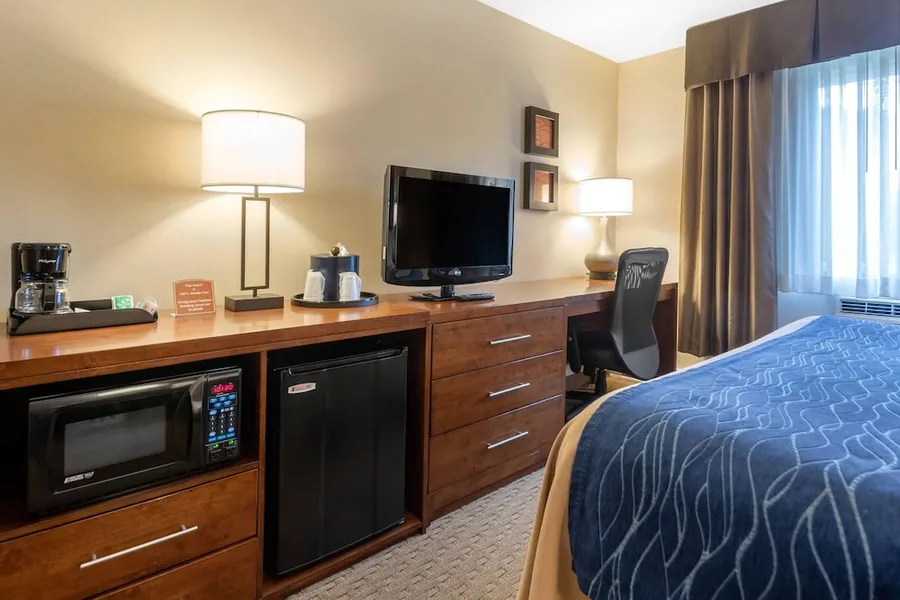 Comfort Inn Iron Mountain North hotel detail image 6