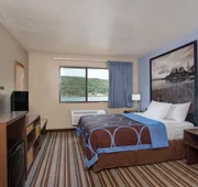 Super 8 by Wyndham Houghton hotel detail image 4