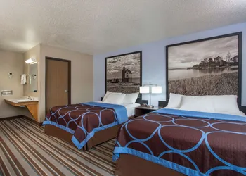 Super 8 by Wyndham Houghton hotel thumbnail 5