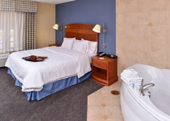 Hampton Inn Evanston hotel thumbnail 8