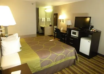 Super 8 by Wyndham Rock Springs hotel thumbnail 5