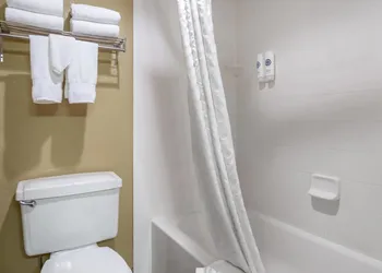 Comfort Inn Sedalia Station hotel thumbnail 8