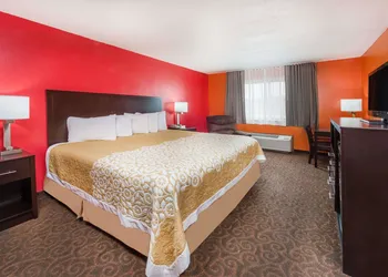 Days Inn by Wyndham Mexico hotel thumbnail 6