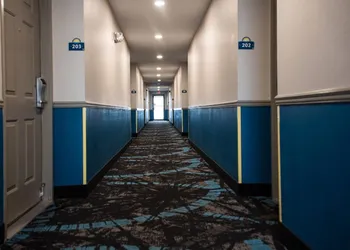 Days Inn by Wyndham Troy hotel thumbnail 2