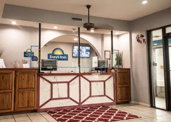 Days Inn by Wyndham Troy hotel thumbnail 3