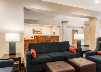 Comfort Suites Eufaula North hotel thumbnail 4
