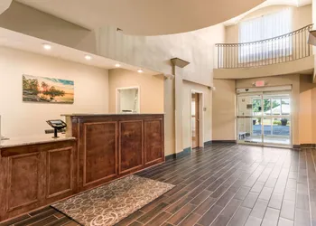 Comfort Suites Eufaula North hotel thumbnail 6