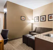 Comfort Suites Eufaula North hotel detail image 7