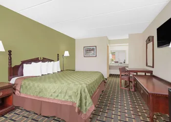 Days Inn by Wyndham Eufaula AL hotel thumbnail 3