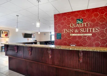Quality Inn & Suites near Lake Eufaula hotel thumbnail 2