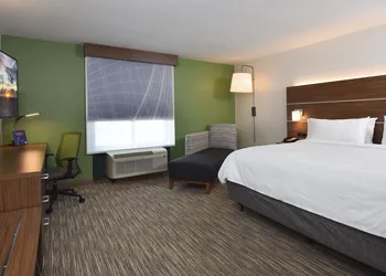 Holiday Inn Express Selma by IHG hotel thumbnail 4
