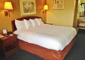 Americas Best Value Inn Monroeville hotel thumbnail 6