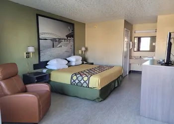 Super 8 by Wyndham Arkadelphia Caddo Valley Area hotel thumbnail 6