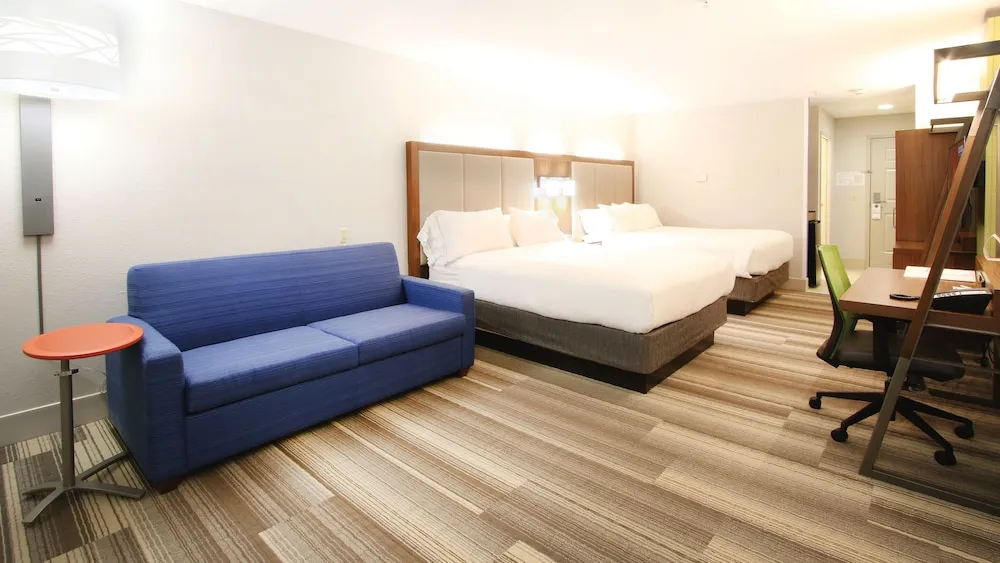 Holiday Inn Express Hotel & Suites Magnolia-Lake Columbia by IHG hotel detail image 2