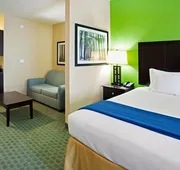 Holiday Inn Express & Suites Newport S by IHG hotel detail image 3