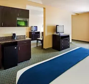 Holiday Inn Express & Suites Newport S by IHG hotel detail image 5