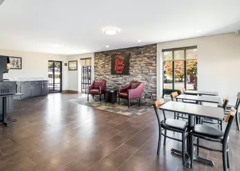Red Roof Inn Dandridge hotel thumbnail 2