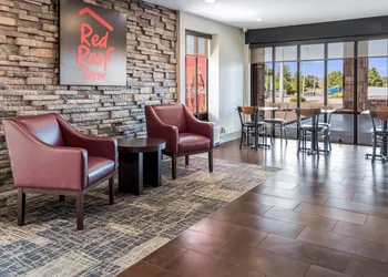 Red Roof Inn Dandridge hotel thumbnail 4