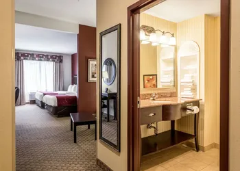 Comfort Suites Forrest City hotel thumbnail 6