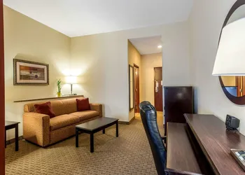 Comfort Suites Forrest City hotel thumbnail 7