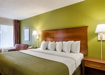 Quality Inn Blytheville hotel thumbnail 2