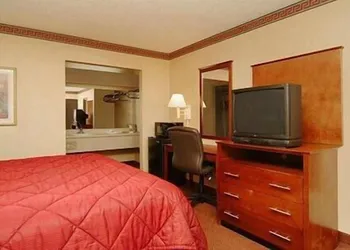 Quality Inn Blytheville hotel thumbnail 3