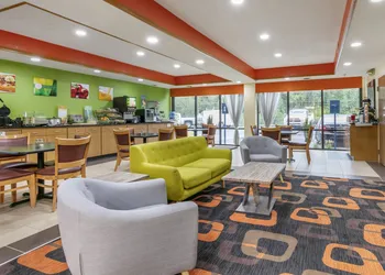 Quality Inn Rogersville hotel thumbnail 3