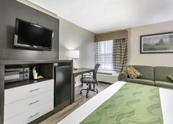 Quality Inn Rogersville hotel thumbnail 5
