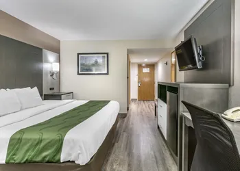 Quality Inn Rogersville hotel thumbnail 6
