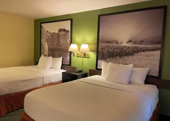 Super 8 by Wyndham Colby hotel thumbnail 8