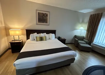McPherson Inn hotel thumbnail 6