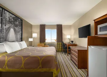 Super 8 by Wyndham Liberal KS hotel thumbnail 7