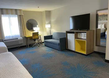 Days Inn by Wyndham Colby hotel thumbnail 5