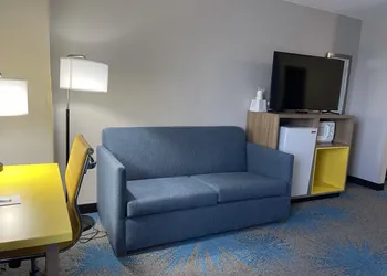 Days Inn by Wyndham Colby hotel thumbnail 7